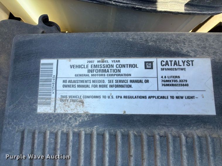 image for item FU1116 2007 Chevrolet Silverado 1500 pickup truck