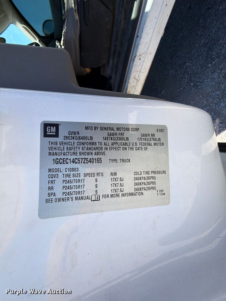 image for item FU1116 2007 Chevrolet Silverado 1500 pickup truck