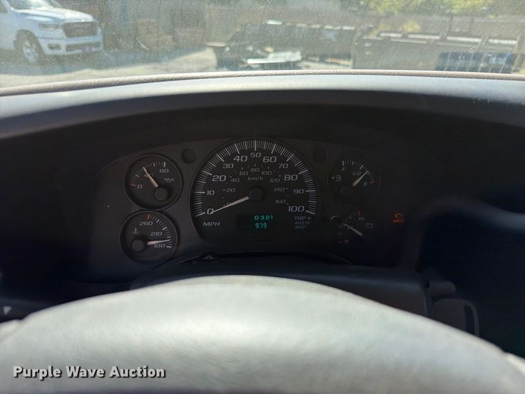 image for item FU1117 2005 Chevrolet Express 1500 van