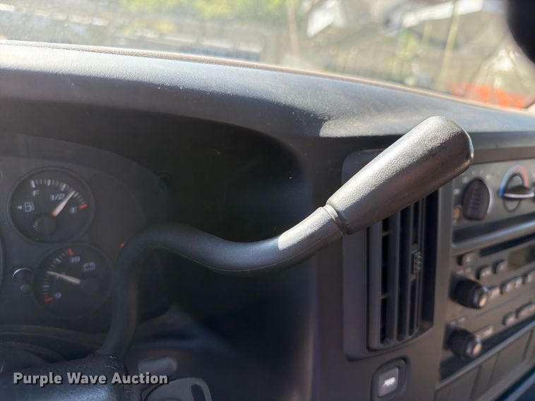 image for item FU1117 2005 Chevrolet Express 1500 van