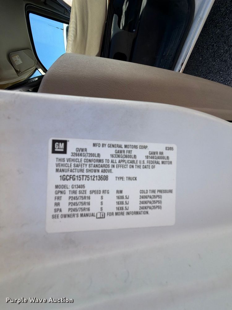 image for item FU1117 2005 Chevrolet Express 1500 van