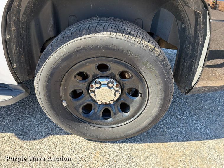 image for item FU1119 2013 Chevrolet Tahoe Police SUV