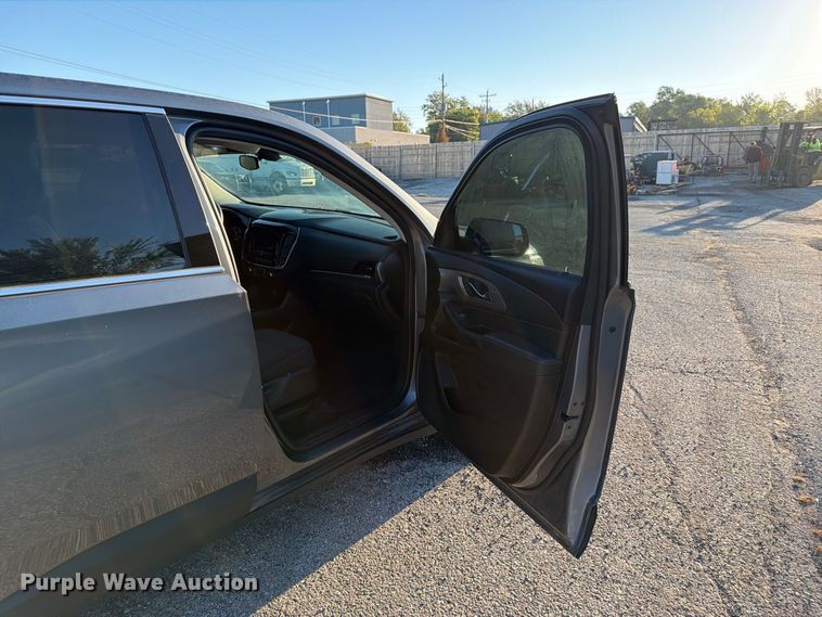 image for item FU1121 2020 Chevrolet Traverse SUV