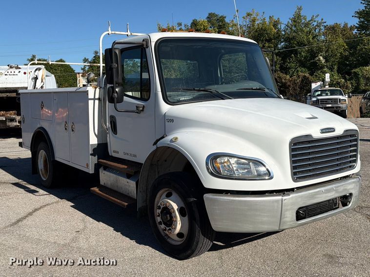 image for item FU1123 2012 Freightliner Business Class M2 utility / service truck