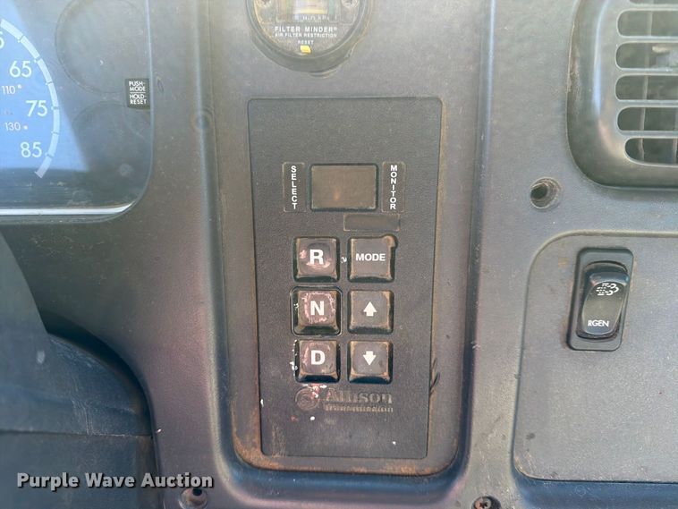 image for item FU1123 2012 Freightliner Business Class M2 utility / service truck