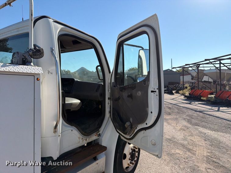 image for item FU1123 2012 Freightliner Business Class M2 utility / service truck