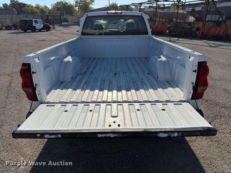 image for item FU1128 2006 Chevrolet Silverado 1500 Ext. Cab pickup truck