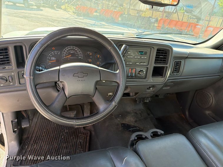 image for item FU1128 2006 Chevrolet Silverado 1500 Ext. Cab pickup truck