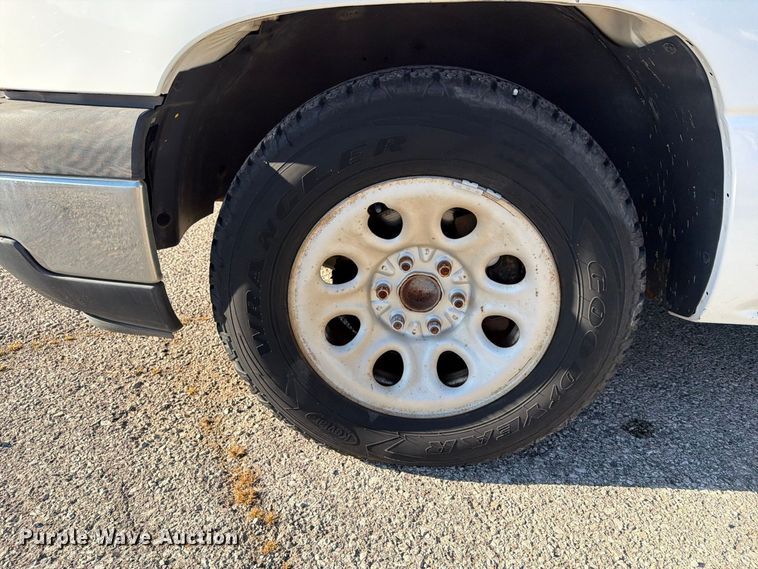 image for item FU1128 2006 Chevrolet Silverado 1500 Ext. Cab pickup truck