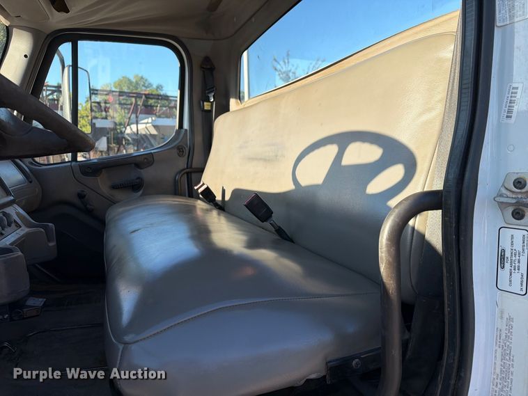 image for item FU1129 2011 Freightliner Business Class M2 utility / service truck