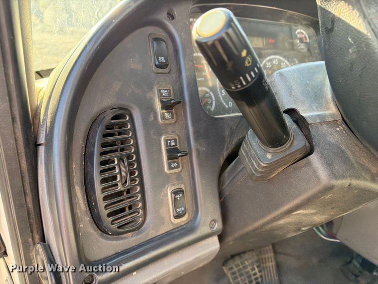 image for item FU1129 2011 Freightliner Business Class M2 utility / service truck