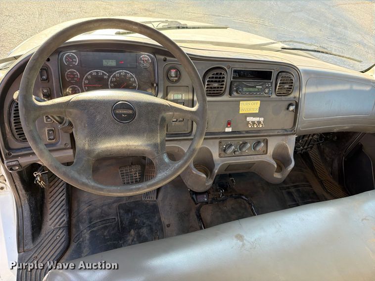 image for item FU1129 2011 Freightliner Business Class M2 utility / service truck