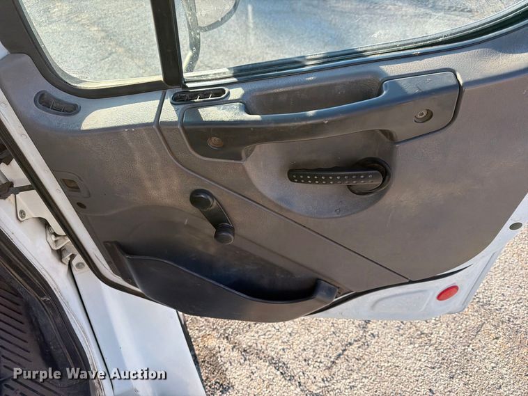 image for item FU1129 2011 Freightliner Business Class M2 utility / service truck