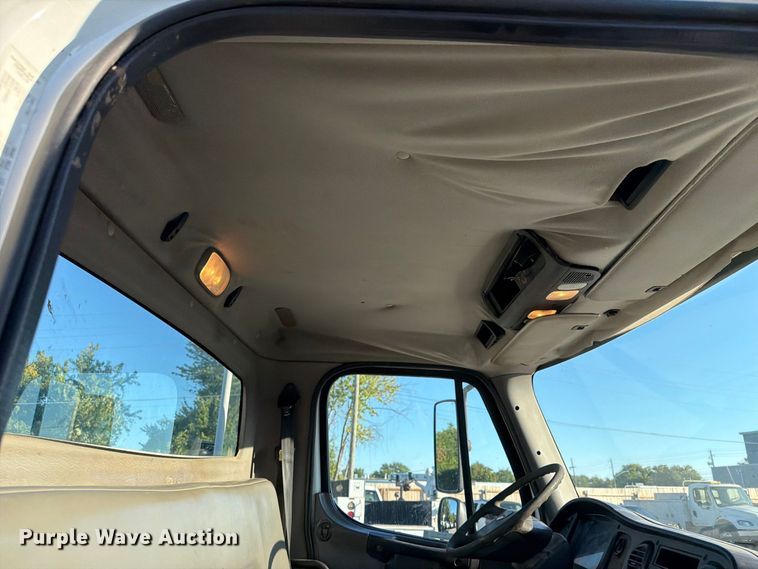 image for item FU1129 2011 Freightliner Business Class M2 utility / service truck