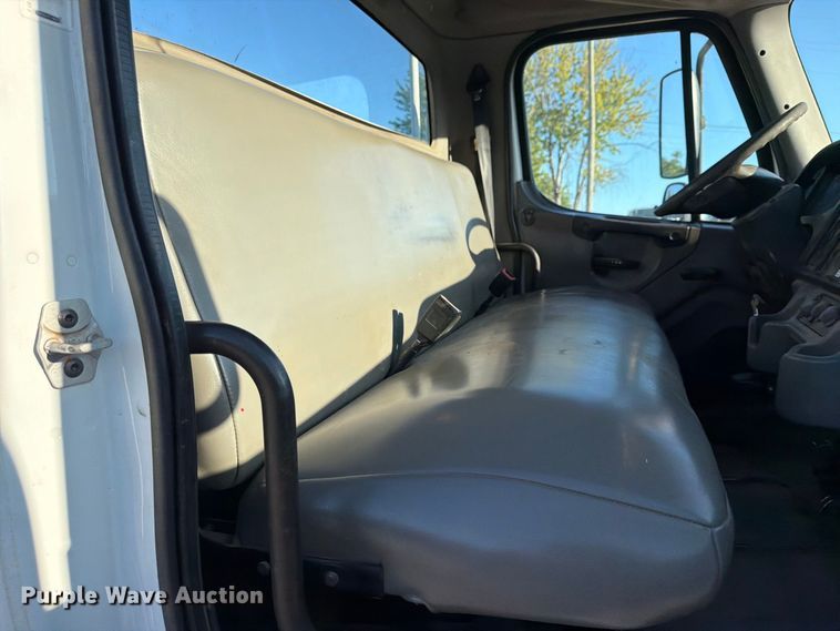 image for item FU1129 2011 Freightliner Business Class M2 utility / service truck