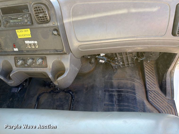 image for item FU1129 2011 Freightliner Business Class M2 utility / service truck