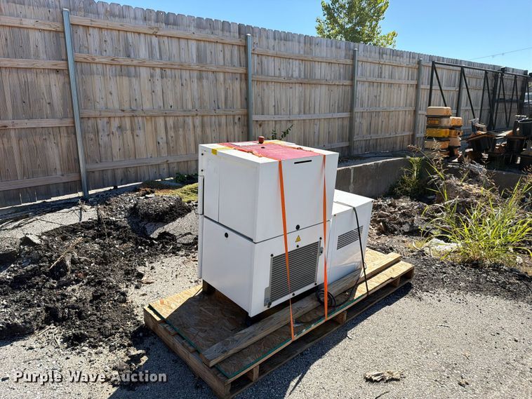 image for item FU1134 Gardner Denver L11 air compressor
