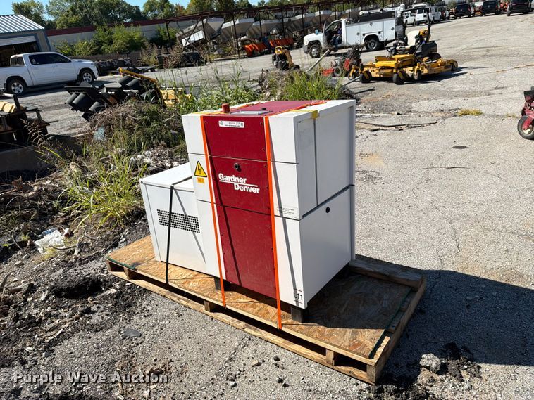 image for item FU1134 Gardner Denver L11 air compressor