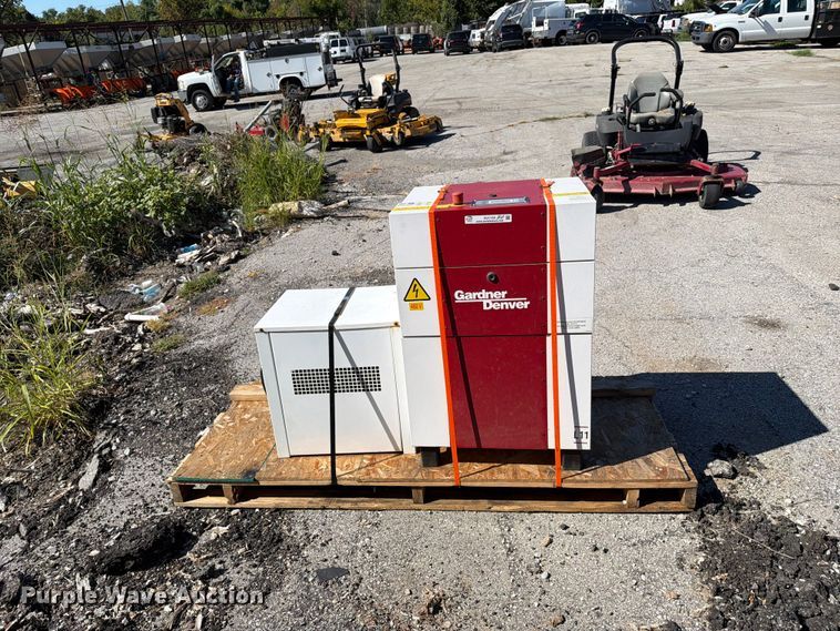 image for item FU1134 Gardner Denver L11 air compressor