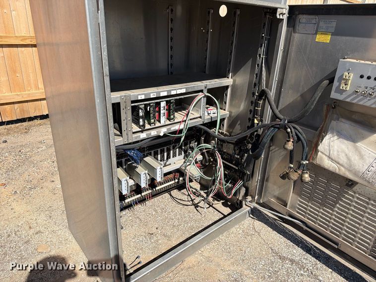 image for item FU1138 Traffic light control cabinet