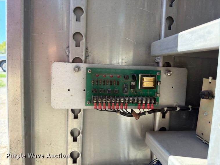 image for item FU1138 Traffic light control cabinet