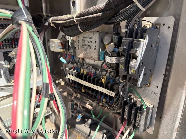 image for item FU1138 Traffic light control cabinet