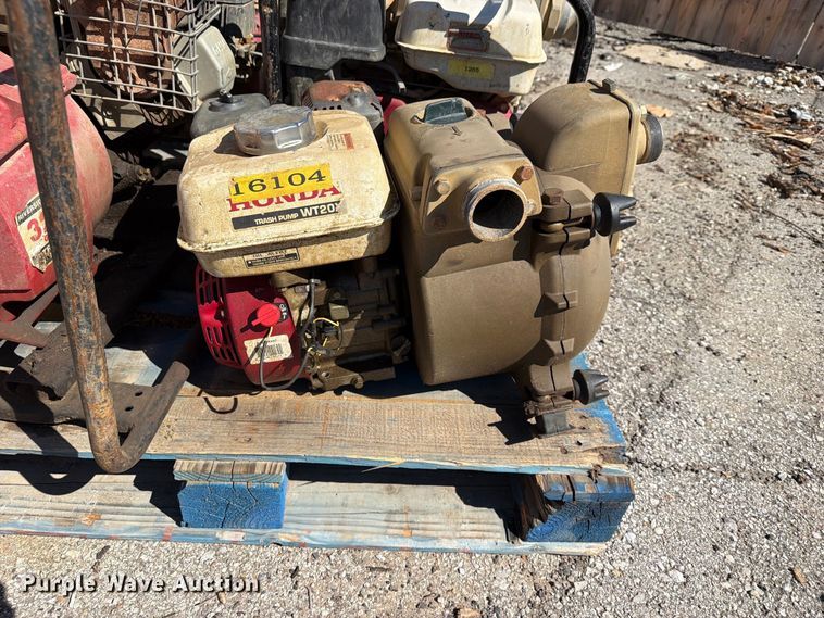image for item FU1139 (4) trash pumps