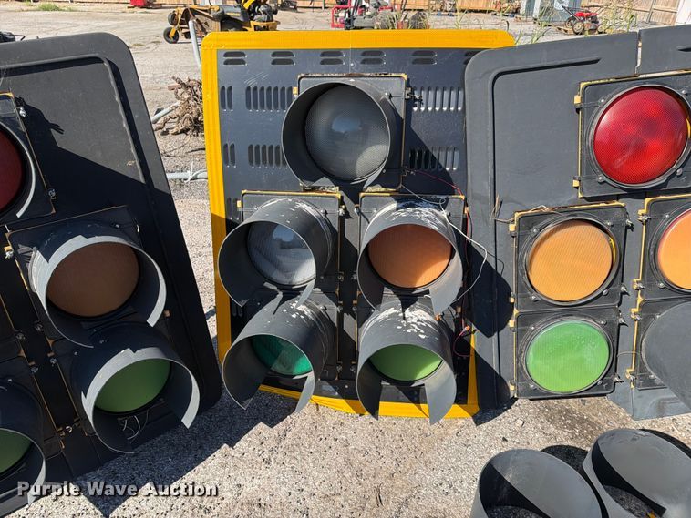 image for item FU1148 (5) traffic lights