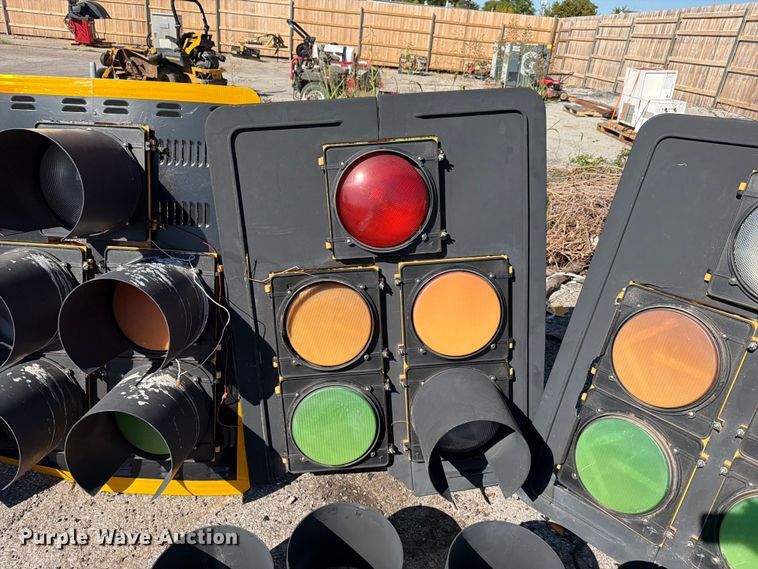 image for item FU1148 (5) traffic lights