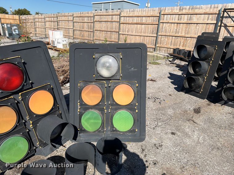 image for item FU1148 (5) traffic lights
