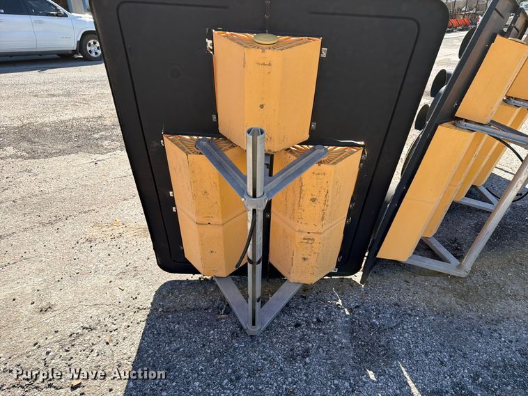 image for item FU1148 (5) traffic lights