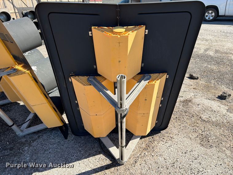 image for item FU1148 (5) traffic lights
