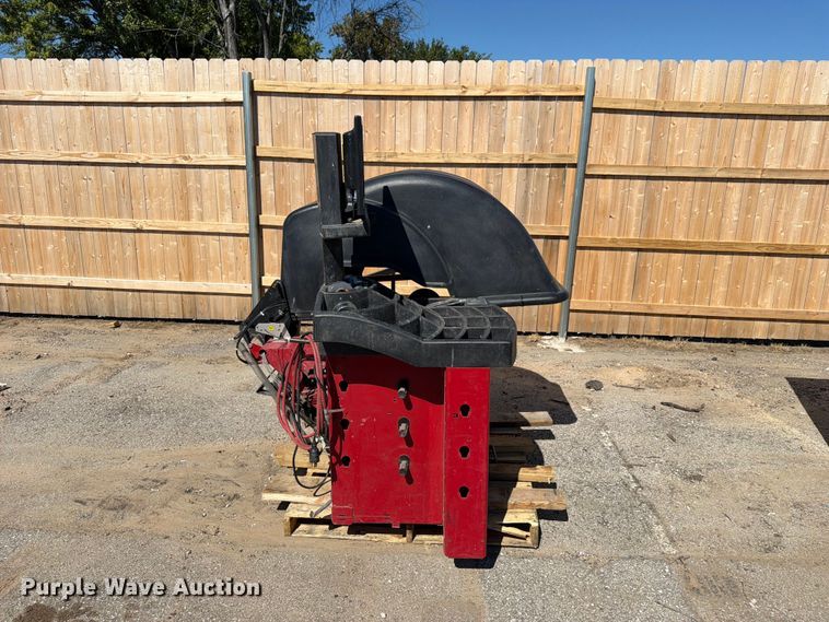 image for item FU1150 Hunter GSP9600HD tire balancer