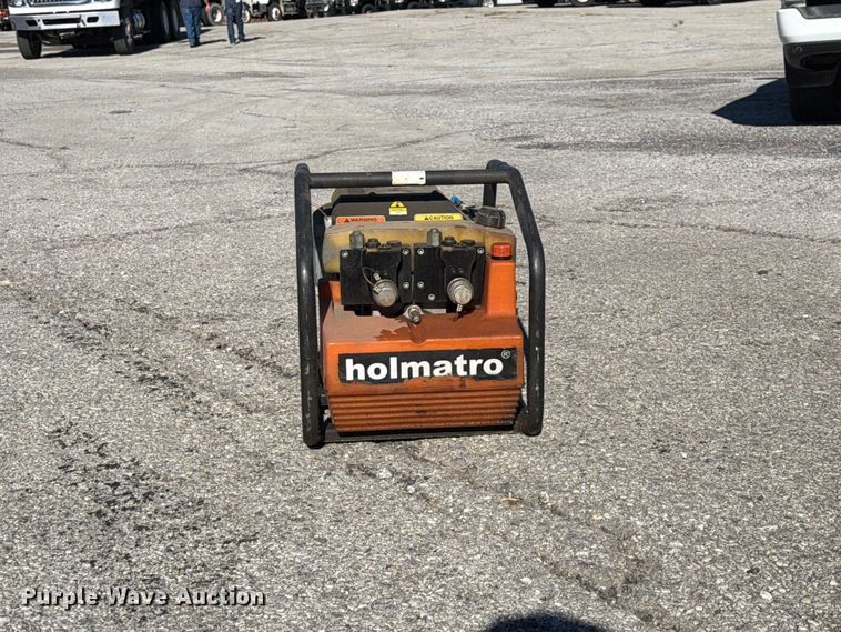 image for item FU1153 2006 HOLMATRO DPU-30 power unit