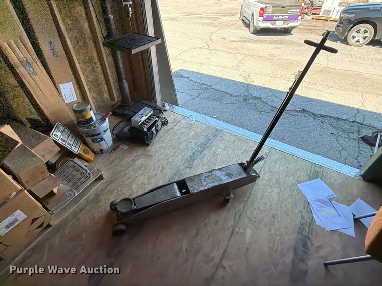 image for item FU1156 Fleet Long Reach floor jack