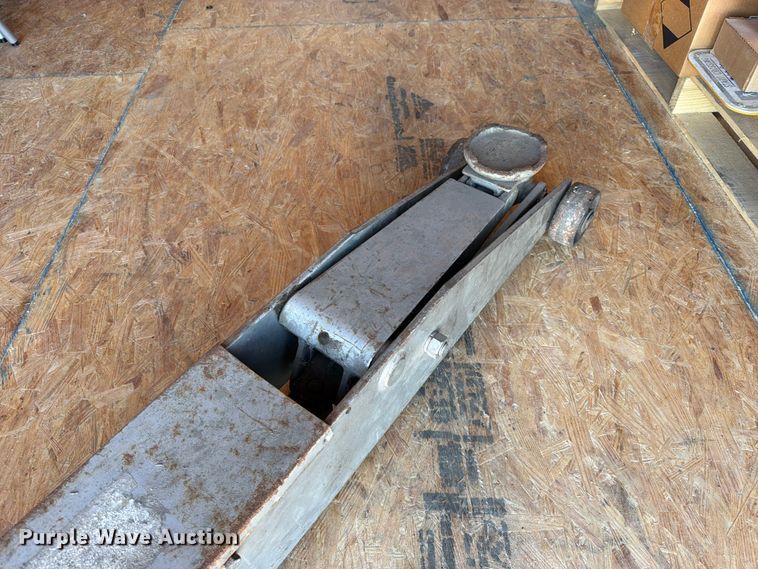 image for item FU1156 Fleet Long Reach floor jack
