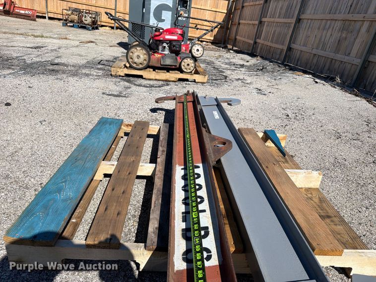 image for item FU1172 (2) lifting spreader beams