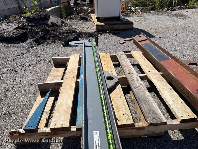 image for item FU1172 (2) lifting spreader beams
