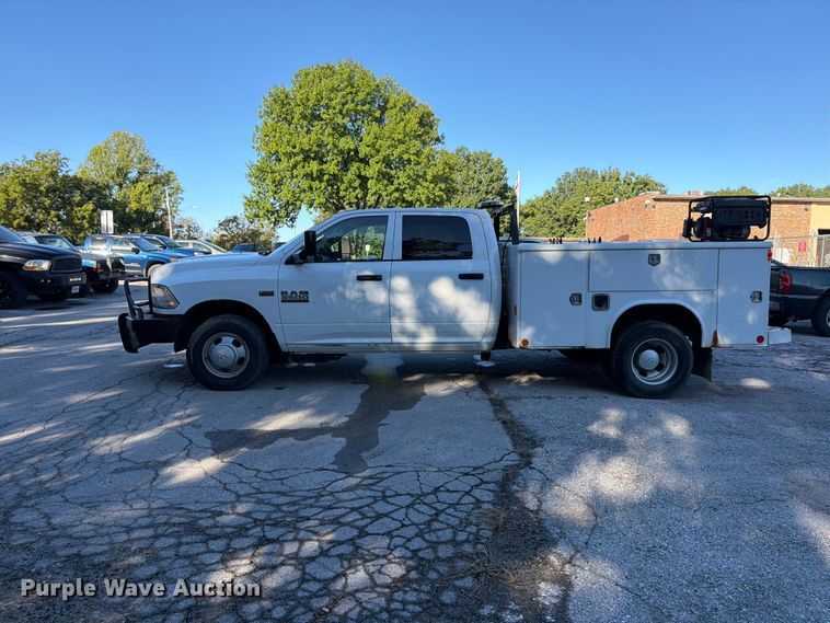 image for item FU4745 2015 RAM 3500 Crew Cab pickup truck