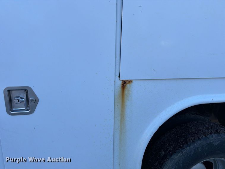 image for item FU4745 2015 RAM 3500 Crew Cab pickup truck