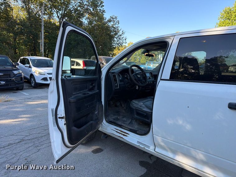 image for item FU4745 2015 RAM 3500 Crew Cab pickup truck
