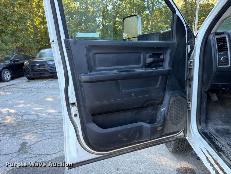 image for item FU4745 2015 RAM 3500 Crew Cab pickup truck