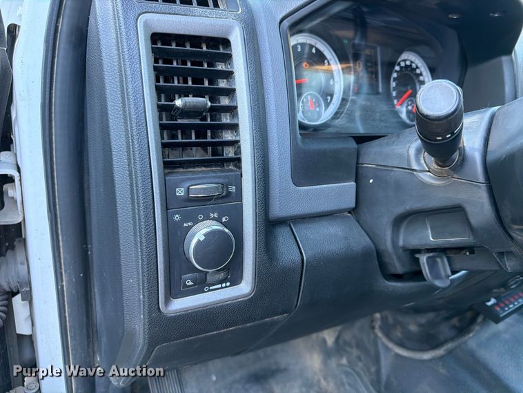 image for item FU4745 2015 RAM 3500 Crew Cab pickup truck