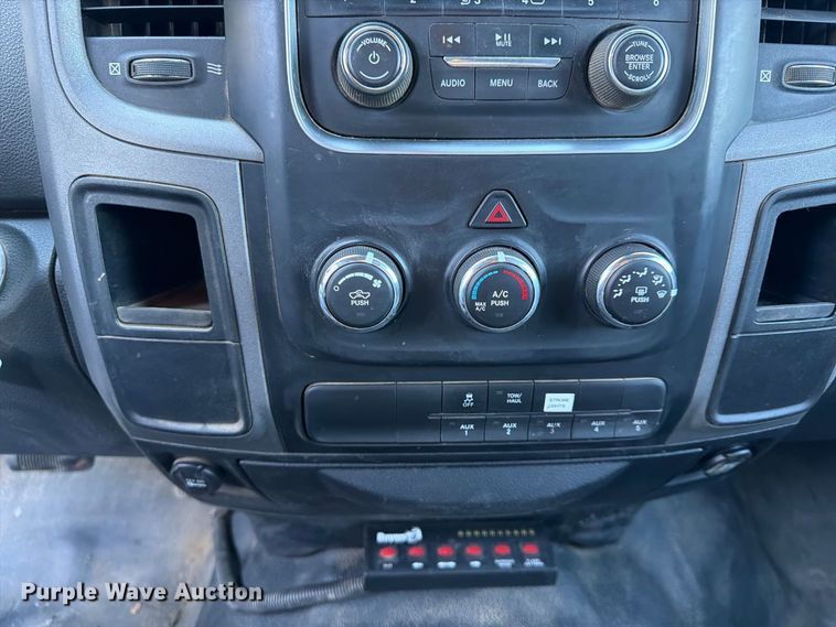 image for item FU4745 2015 RAM 3500 Crew Cab pickup truck