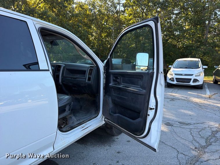 image for item FU4745 2015 RAM 3500 Crew Cab pickup truck