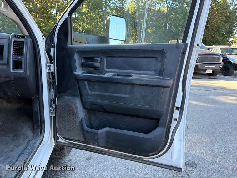 image for item FU4745 2015 RAM 3500 Crew Cab pickup truck