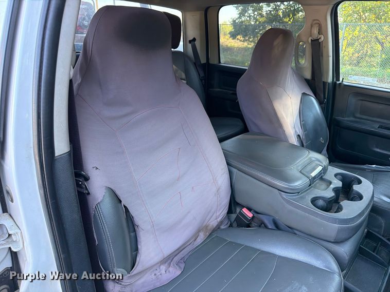 image for item FU4745 2015 RAM 3500 Crew Cab pickup truck