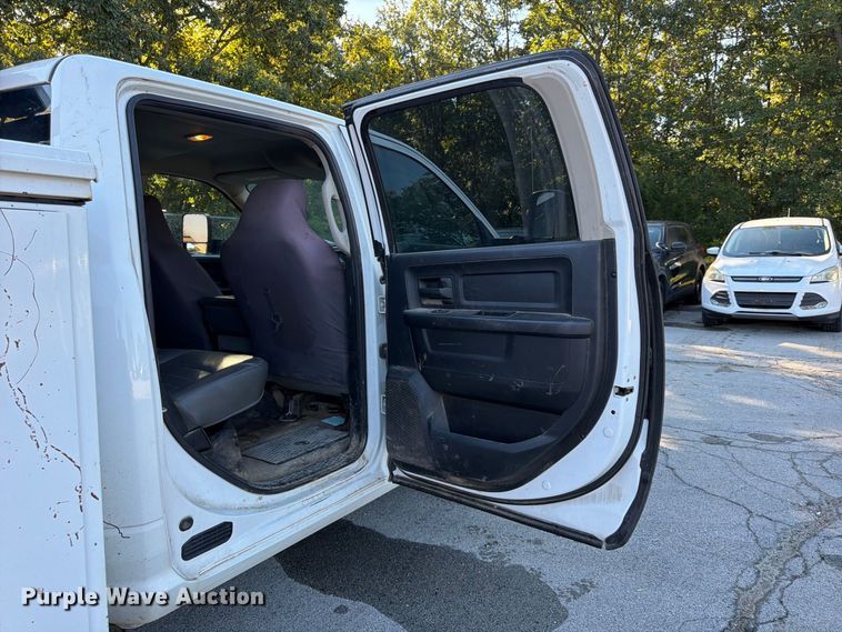 image for item FU4745 2015 RAM 3500 Crew Cab pickup truck