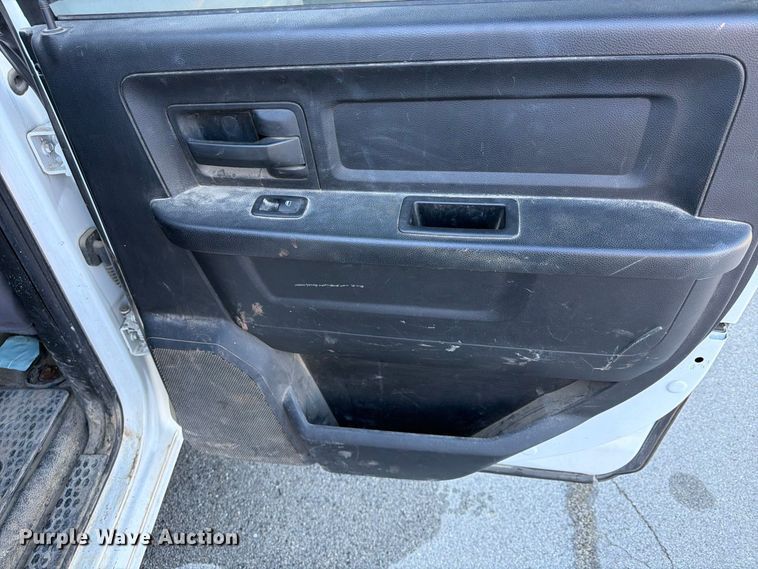 image for item FU4745 2015 RAM 3500 Crew Cab pickup truck