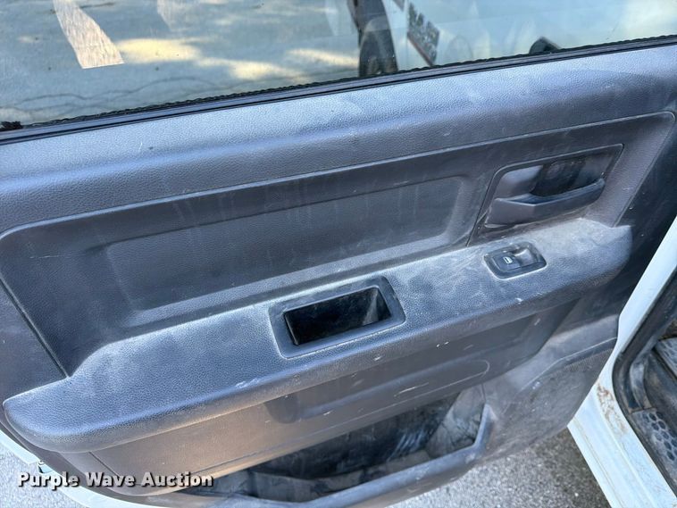 image for item FU4745 2015 RAM 3500 Crew Cab pickup truck